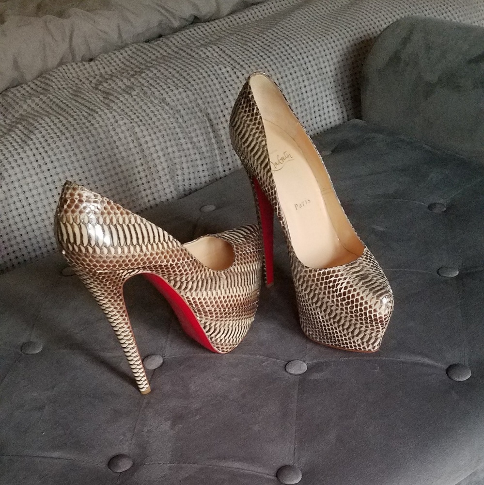 Christian Louboutin Pumps